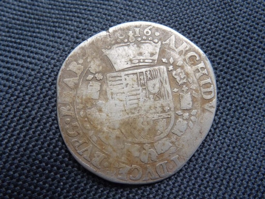 Denar Kalisz. 14-letni Kuba znalazł srebrną monetę z XVII wieku!