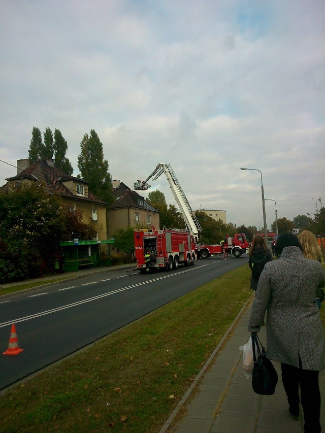 wypadek z daleka, gdy sytuacja została już opanowana