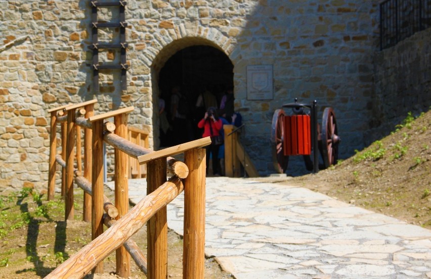 Odrestaurowany średniowieczny zamek zaprasza turystów [ZDJĘCIA]