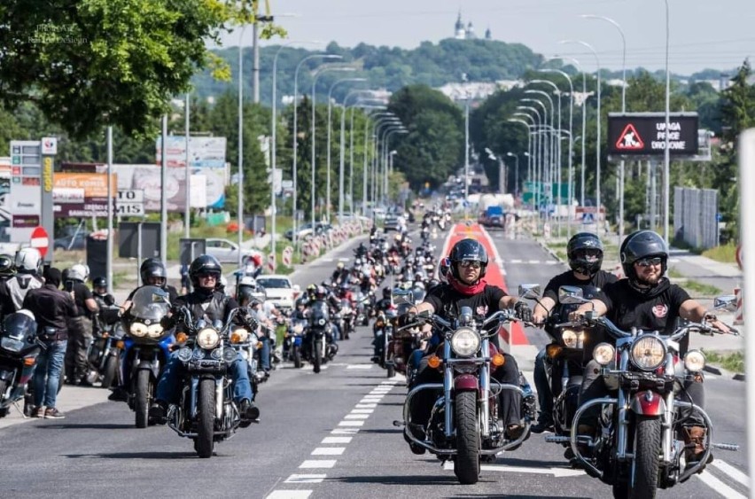 Chełmski MotoPiknik/ MotoKropla 2022. Będzie zbiórka krwi, parada motocyklowa, koncerty na scenie, konkursy i dobra zabawa