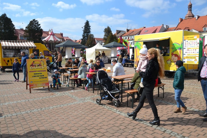 II Żorski Zlot Foodtrucków - na rynku można było zjeść dania z kuchni świata - ZDJĘCIA