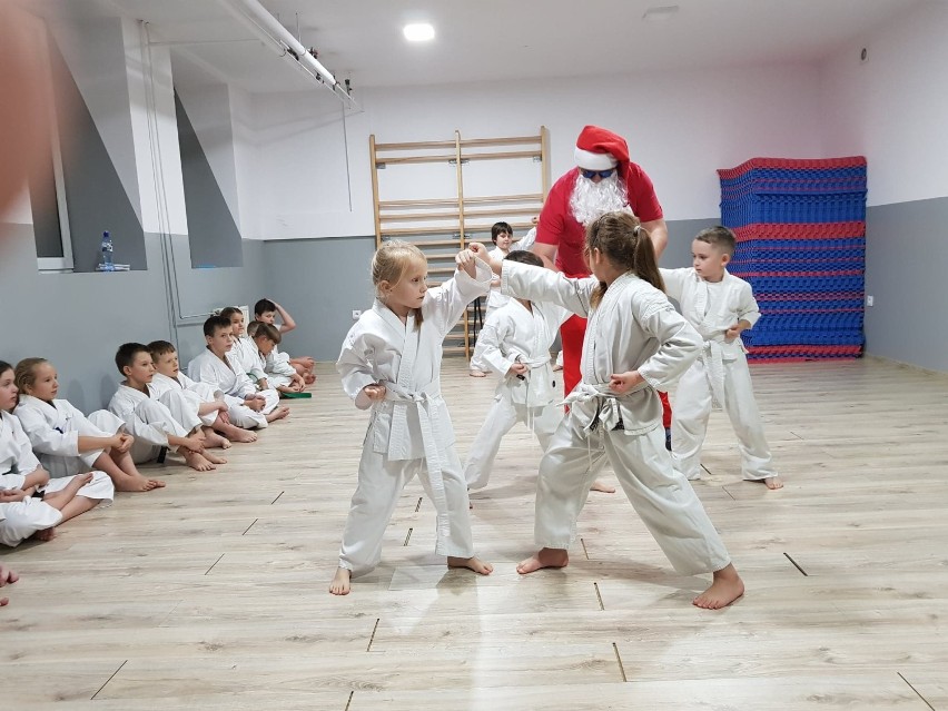 Łęczycki Klub Karate "IPPON" podsumował rok szkoleniowy [ZDJĘCIA] 