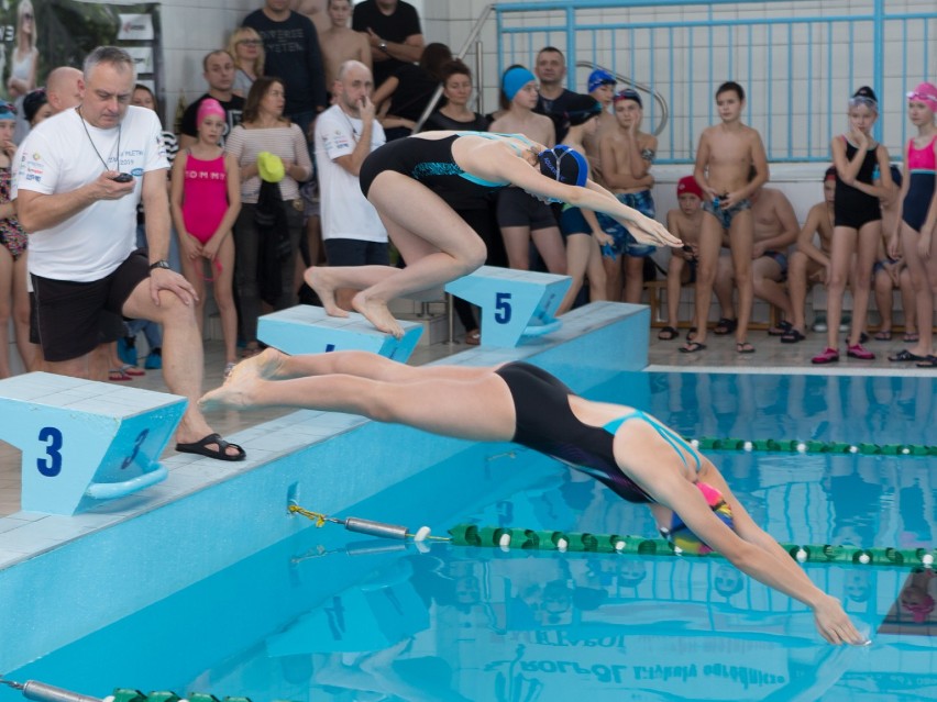 Mityng pływacki „Złota Płetwa” 2019 w Wieluniu ZDJĘCIA