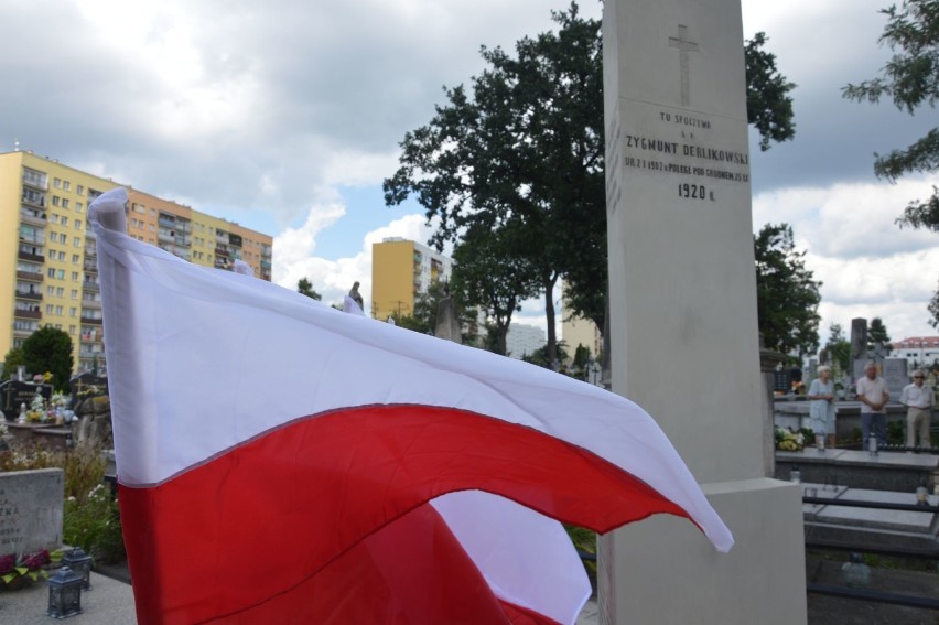 W Ostrowcu oddali hołd bohaterom wojny polsko - bolszewickiej (zdjęcia)