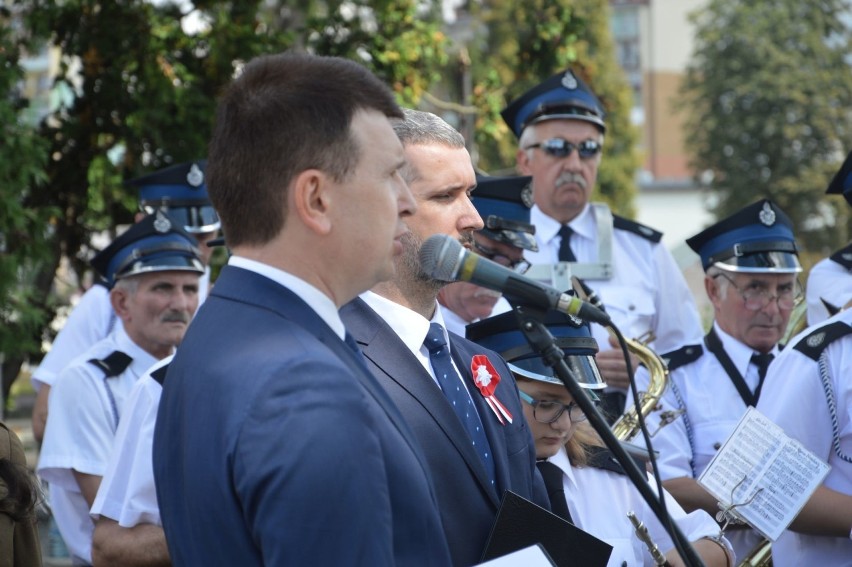 W Ostrowcu oddali hołd bohaterom wojny polsko - bolszewickiej (zdjęcia)