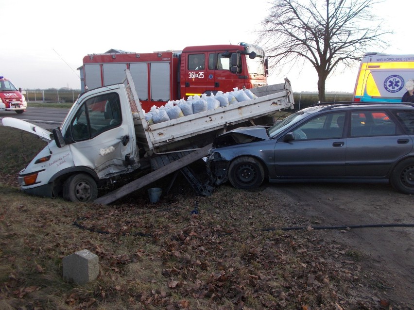 Wypadek w Spławiu na drodze krajowej nr 92 w gminie Golina....