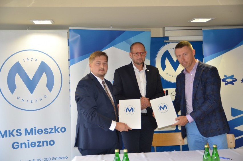 Spółka Aforti Holding nowym sponsorem MKS Mieszka Gniezno. Klub stawia na dynamiczny rozwój