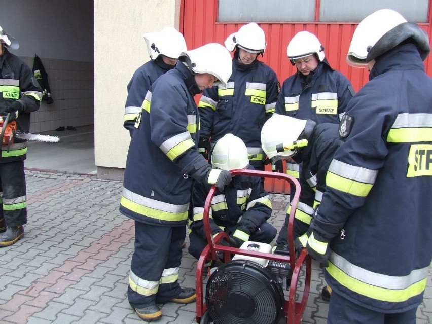 Puck. Komenda Straży Pożarnej. Przeszkolili ochotników z OSP powiatu puckiego