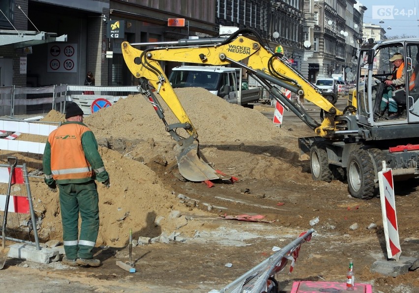 Remont ul. Bogusława. Przez błędne decyzje urzędników przedsiębiorcy tracą zyski [ZDJĘCIA] 