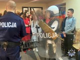 Policjanci z Wałbrzycha promowali swój zawód podczas „Majówki u Angelusa 2022”!