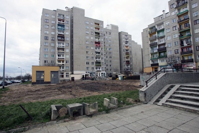 Były szalet publiczny na legnickich Piekarach został rozebrany