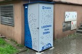 Kraków. Lodówka społeczna "pełna dobra" i... dziur