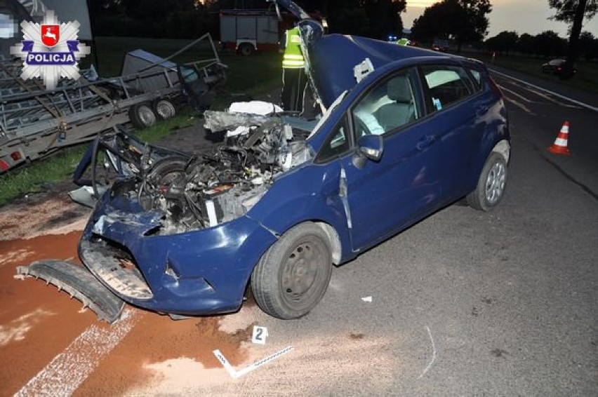 Krasnystaw: Przyczepa uderzyła w jadący samochód

We wtorek...