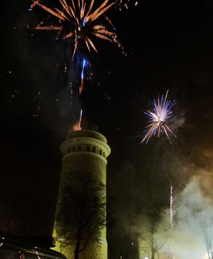 "Miejski" pokaz fajerwerków w Piotrkowie rozpoczął się równo...
