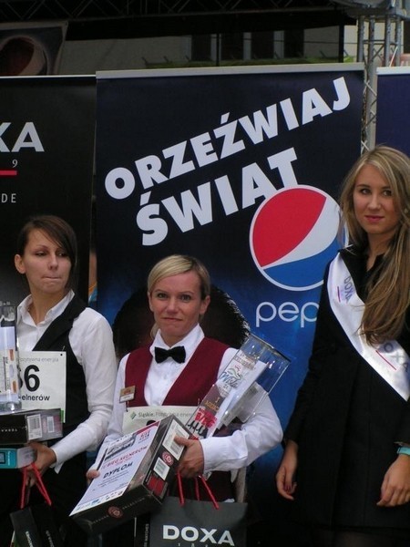 Edyta Borówka (z prawej) po jednym z biegów kelnerów.