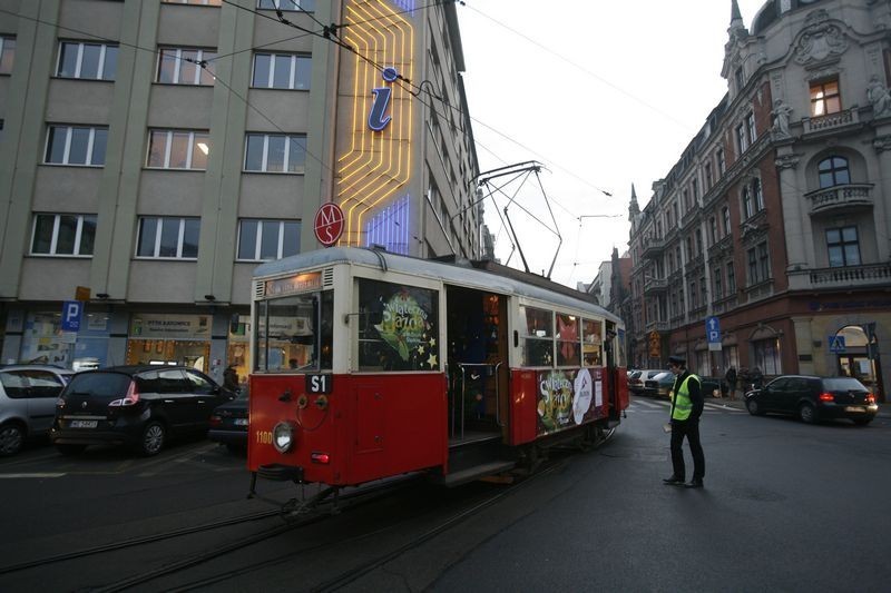 Świąteczny tramwaj Muzeum Śląskiego. Zobacz jak wyglądały szopki bożonarodzeniowe [ZDJĘCIA]