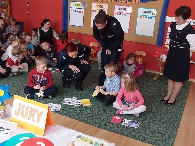 KPP Kwidzyn: W przedszkolu Tęcza w Rakowcu odbył się konkurs &quot;Bezpieczny przedszkolak&quot;