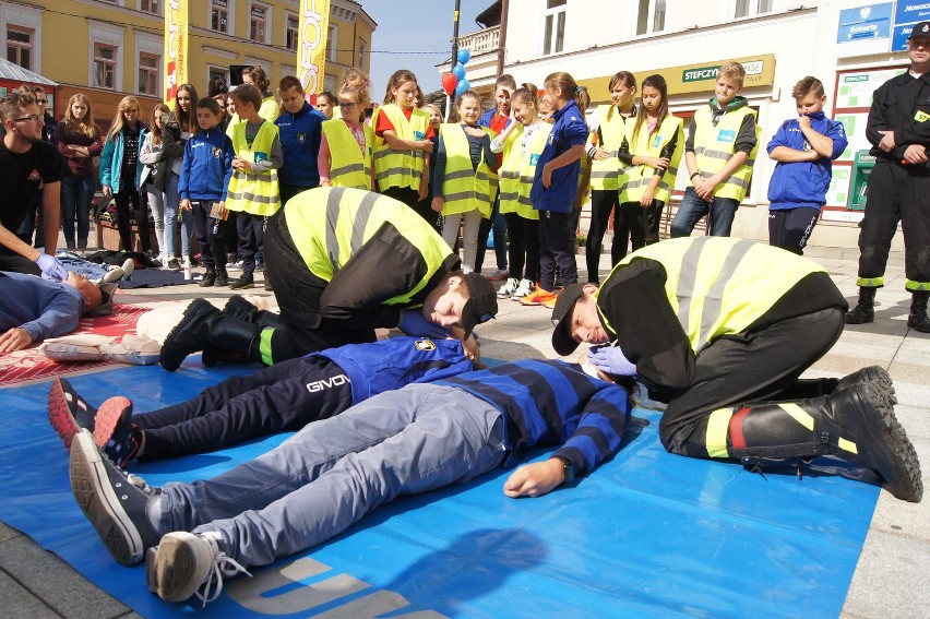 Tarnów. Flashmob na placu Sobieskiego w Tarnowie [WIDEO]