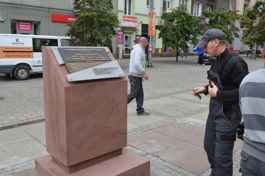 Nowy pomnik w centrum Kielc, upamiętniono wynalazcę [ZDJĘCIA] 