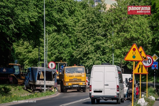 Naprawa uszkodzonego fragmentu ul. Głównej w Wałbrzychu