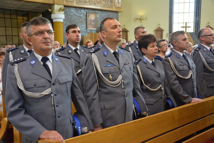 Ksiądz Maciej Grześ został uroczyście pożegnany przez parafian i policjantów [FOTO] 