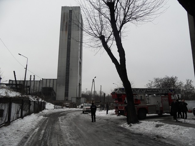 Pożar w kopalni Bielszowice. Trwa ustalanie przyczyn pożaru [ZDJĘCIA, FILM]
