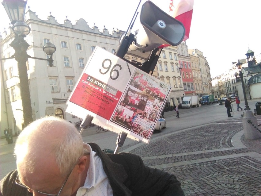Kraków. VIII Biało-Czerwony Marsz Pamięci w rocznicę katastrofy smoleńskiej [ZDJĘCIA]