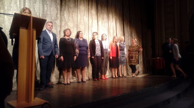W poniedziałek (15 października) w teatrze im. Juliusza Osterwy w Gorzowie magistrat zorganizował miejskie uroczystości z okazji Dnia Edukacji Narodowej. Nagrody prezydenta otrzymało 69 nauczycieli.