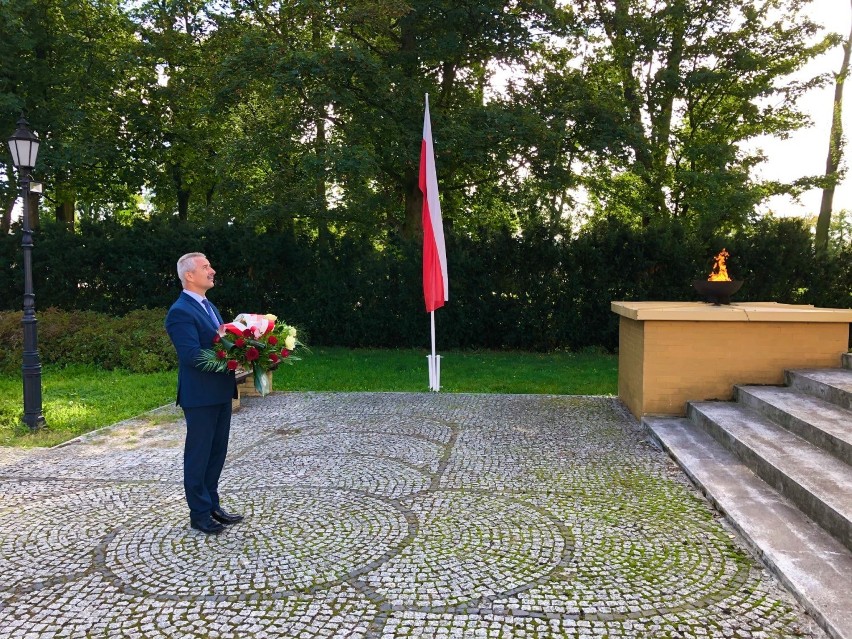 Tuchola. Dwie uroczystości ku czci ofiar II wojny światowej w Rudzkim Moście