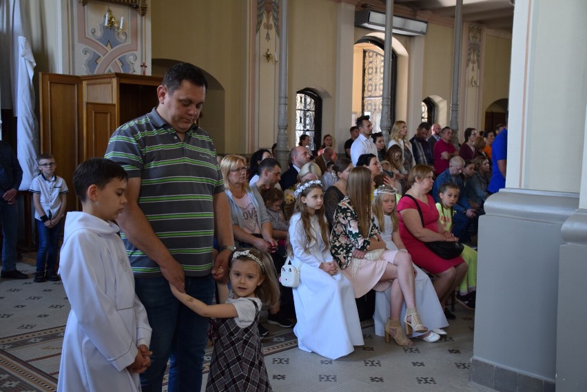 Dzieci pierwszokomunijne modliły się w sanktuarium w Sokółce. Po dwóch latach przerwy pandemicznej, przyjechało ich dużo mniej
