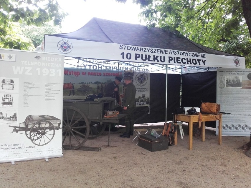 Dziesiątacy z Łowicza na obchodach Dnia Wojska Polskiego (Zdjęcia)