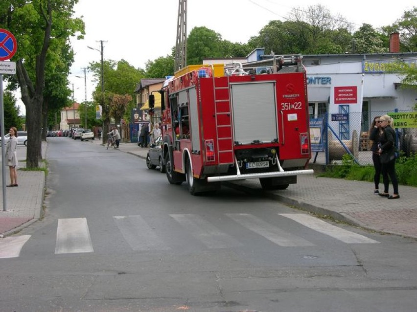 W niedzielę, ok. godz. 13, auta zderzyły się na Batorego w...