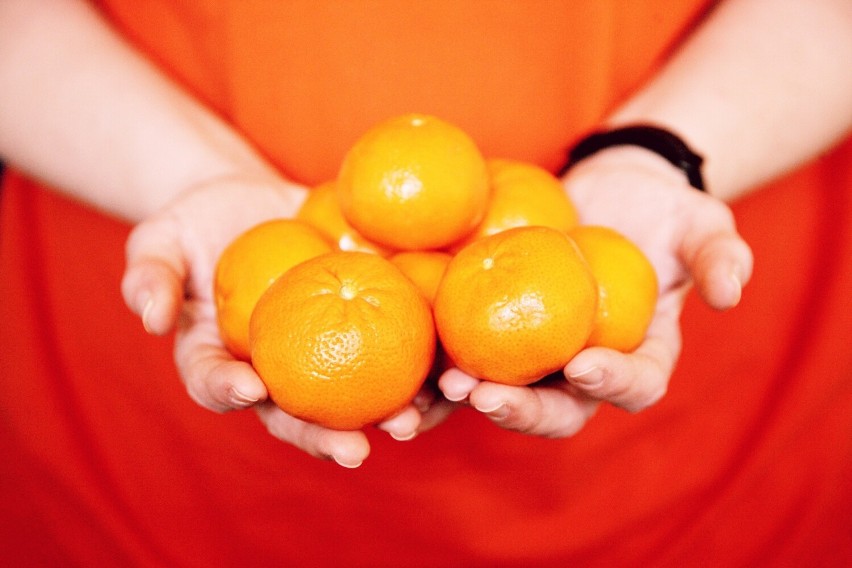Mandarynki to owoce podobne do pomarańczy, jednak są od nich...