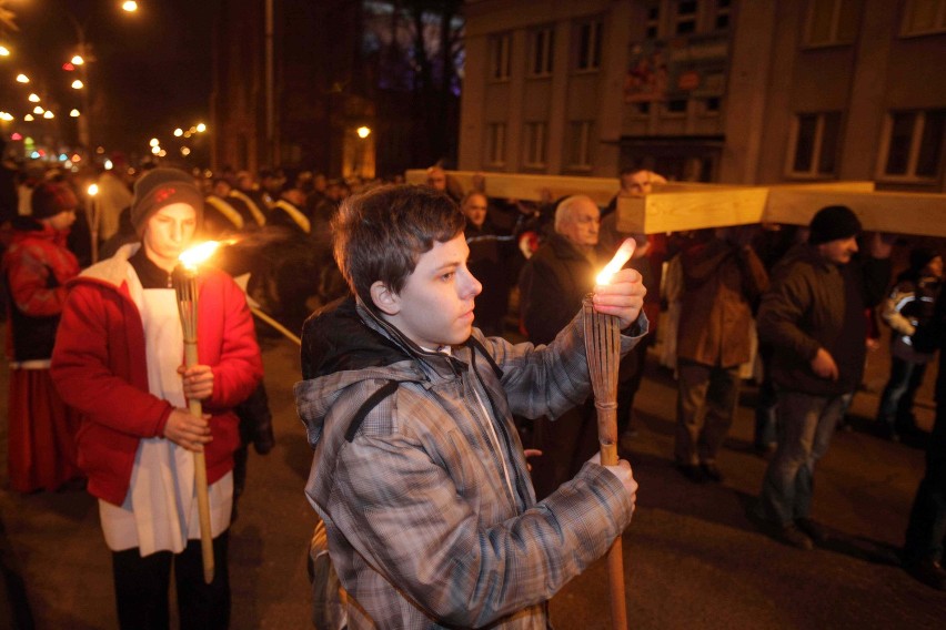 Droga krzyżowa w Sosnowcu, w obiektywie Arkadiusza Goli [ZDJĘCIA, WIDEO]