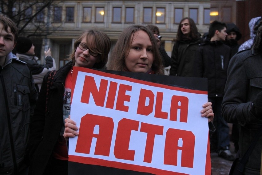 Protest przeciwko ACTA w Katowicach [ZDJĘCIA i WIDEO]