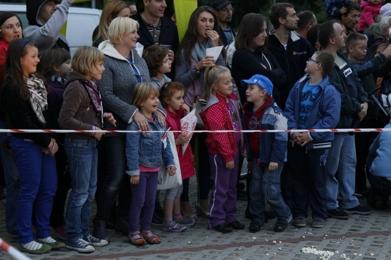 Poznań: Festyn osiedlowy z okazji Dni Umultowa - występy, pokazy i tańce [ZDJĘCIA]