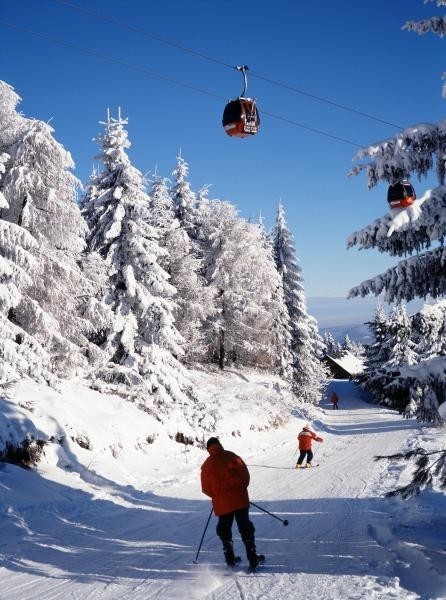 Jaworzyna Krynicka w pełni narciarskiej zimy