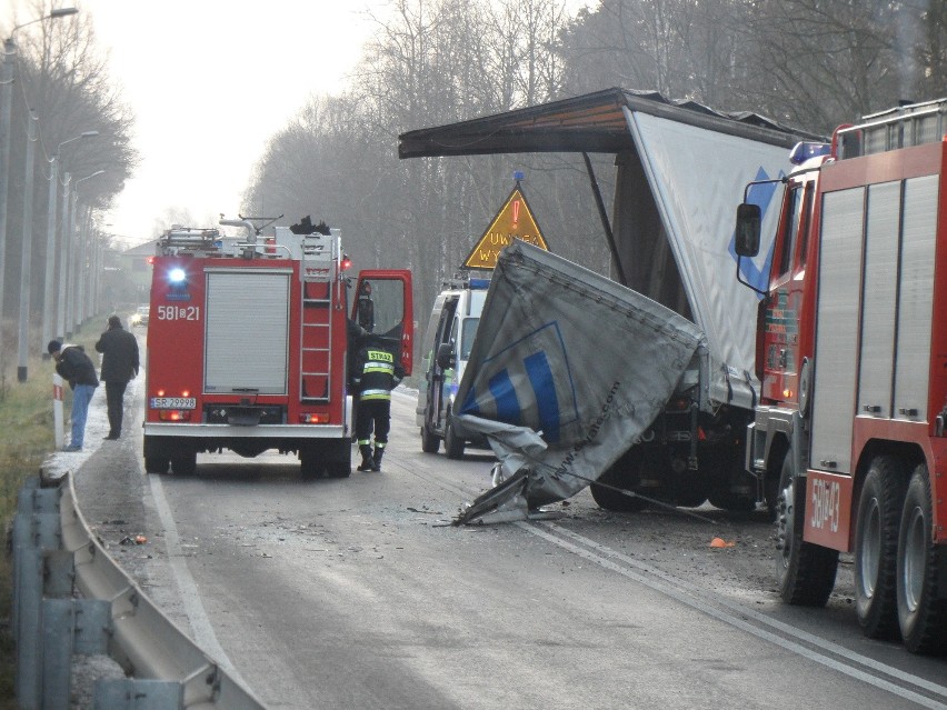 Wypadek w Rybniku. Zderzyły się dwie ciężarówki [ZDJĘCIA]