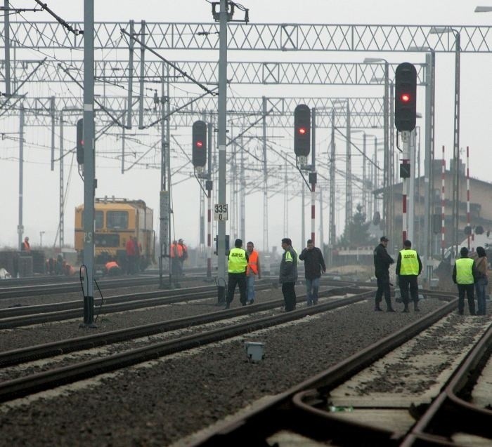 Poznań: Zabiła się przez niezdaną maturę? Koledzy zapalili znicze