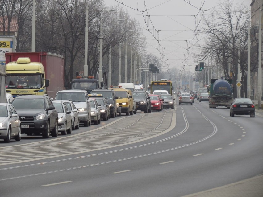 Koszmar na Krakowskiej. Kto skrócił zielone światło? (LIST)