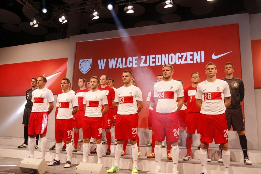 Koszulki kadry Polski bez orła na piersi