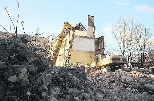 Budynek ODN, który miał być zabytkiem, został rozebrany