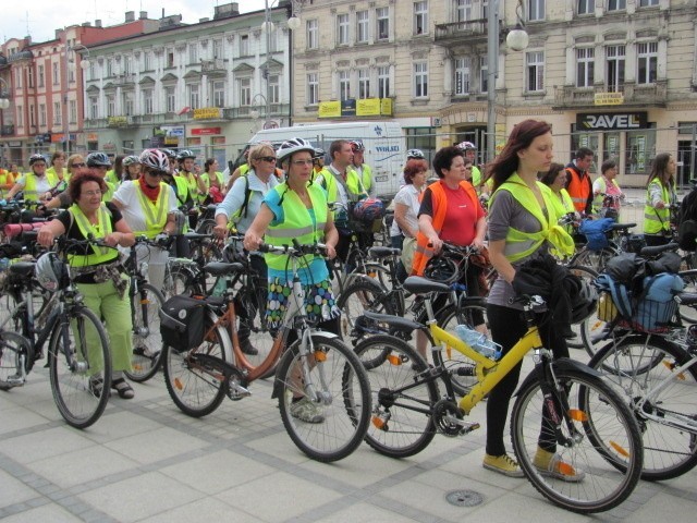 Warszawska Pielgrzymka Piesza 2012 dotarła na Jasną Górę [ZDJĘCIA]