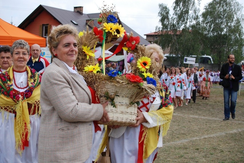 Dożynki w Psarach 2012 [ZOBACZ ZDJĘCIA]