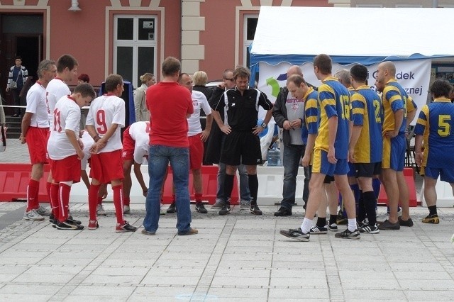 Częstochowa: Reprezentacja Polski Bezdomnych pokonała radnych [ZDJĘCIA]