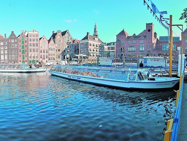 W Amsterdamie największe wrażenie robi 75-kilometrowa sieć kanałów