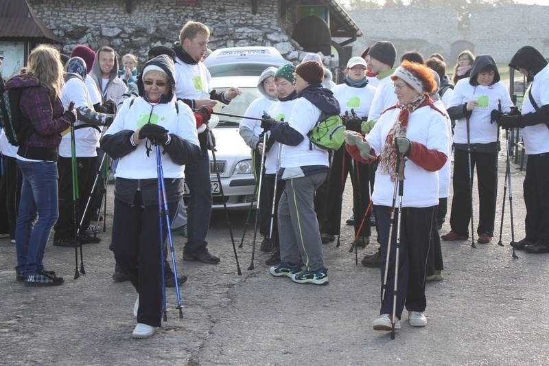 Ogrodzieniec: Maraton nordic walking na Jurze [ZDJĘCIA]