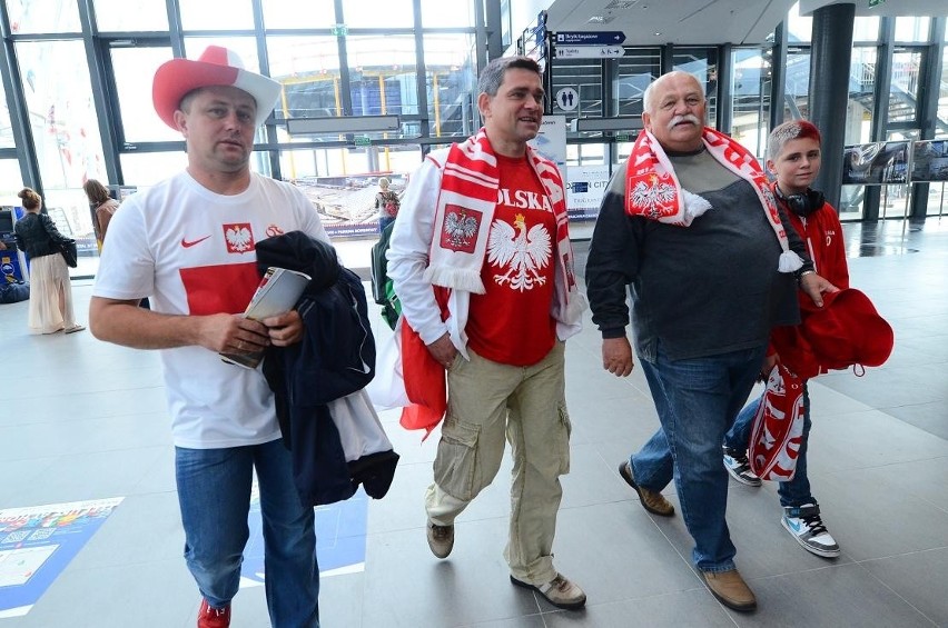 Euro 2012 Poznań: Pociągi z kibicami wyruszyły na pierwszy mecz Euro 2012 