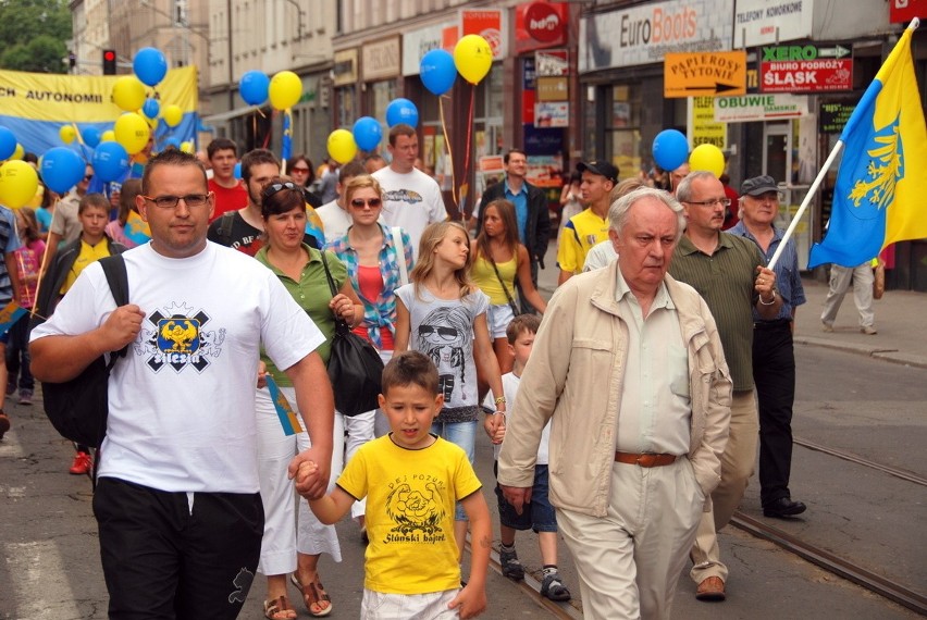 V Marsz Autonomii Śląska zgromadził 2,5 tysiąca osób [ZDJĘCIA]