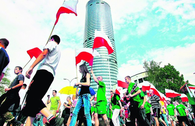 3 maja zorganizowano demonstrację z poparciem dla ronda Żołnierzy Wyklętych 